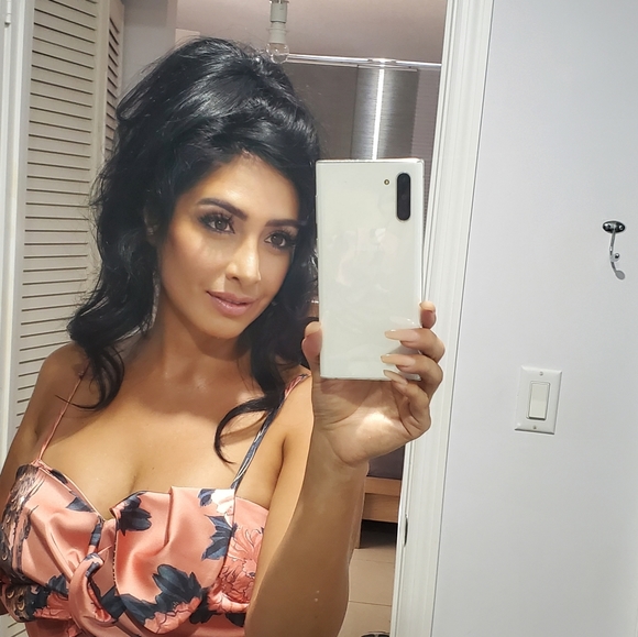 Meet your Posher, Alicia 💗💕💗 - Picture 15 of 16